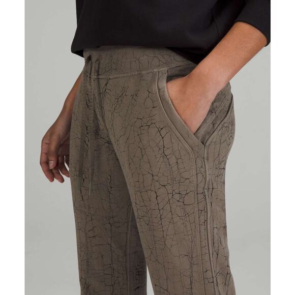 Lululemon Warm Down Jogger *7/8 Length in Thread Dye Rover Black, Size 0 - Picture 4 of 11